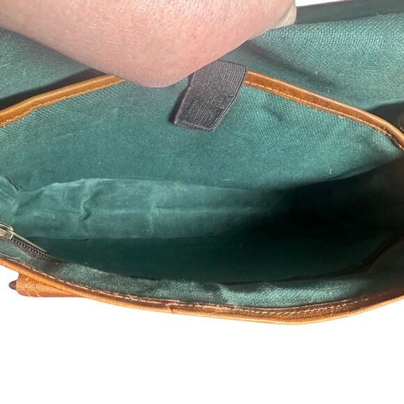 Tan Leather Saddle Crossbody Bag Flap Buckle Closure Western Style handmade - Picture 7 of 14